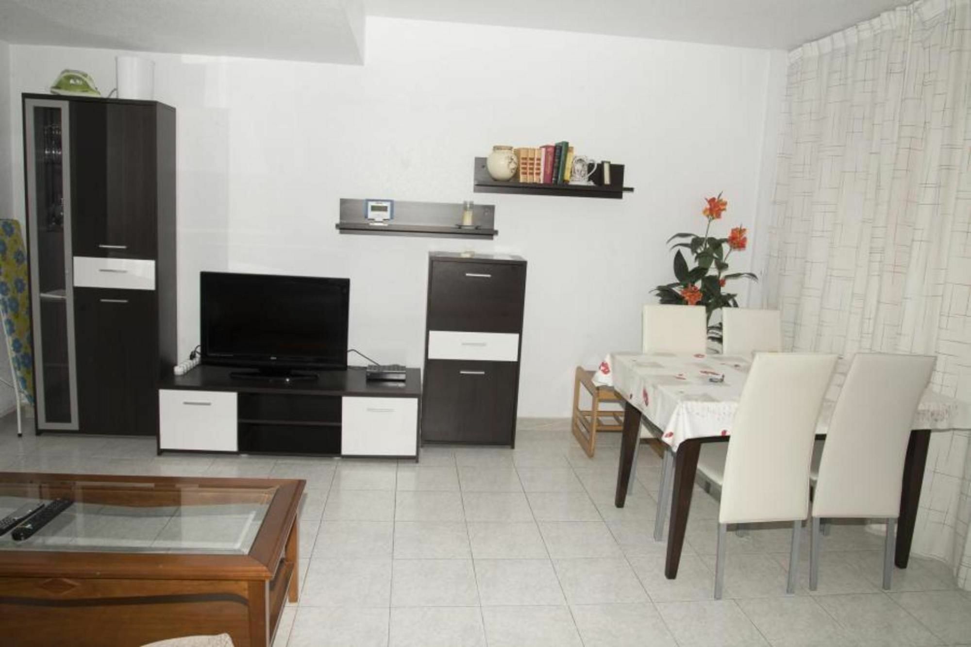 Apartment In Benidorm, Alicante 103115 By Mo